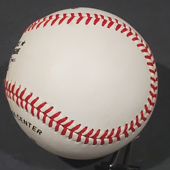 Johnny Bench Autographed Signed Baseball w/ Case Display Stand COA Score Board - Picture 8 of 8